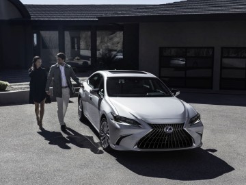Lexus ES lifting &ndash; W świecie ciszy